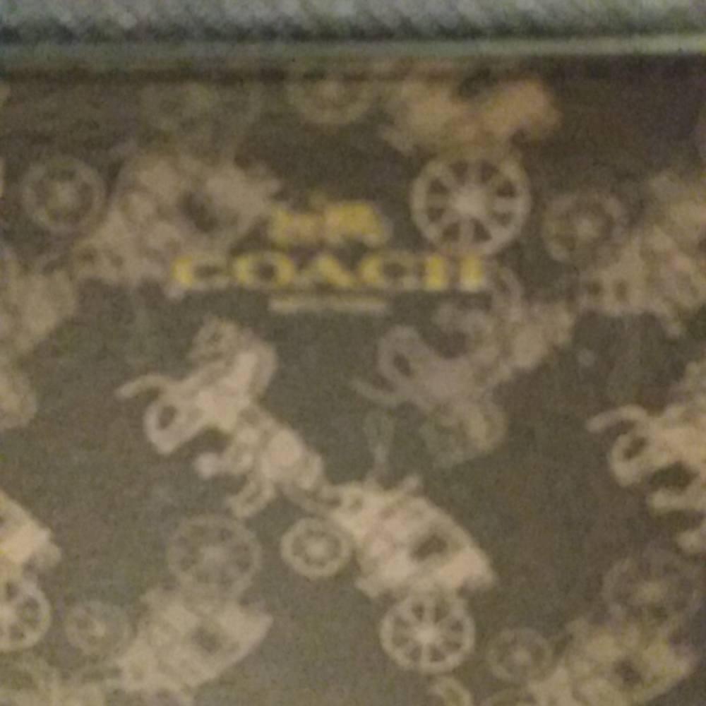 NWT Coach Corner Zip Wristlet W/Horse And Carriage Print - Picture 2 of 7